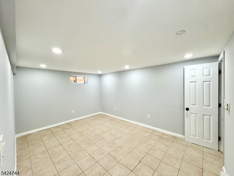 iselin - Residential