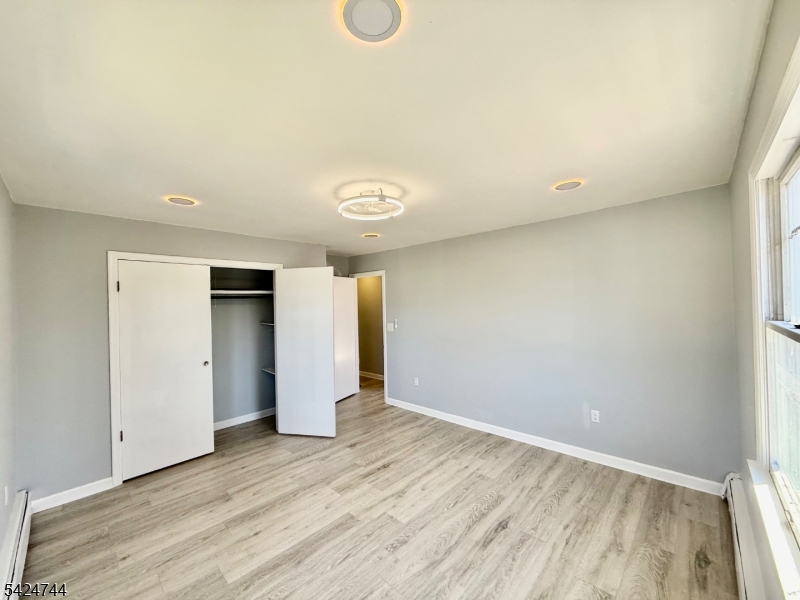 iselin - Residential