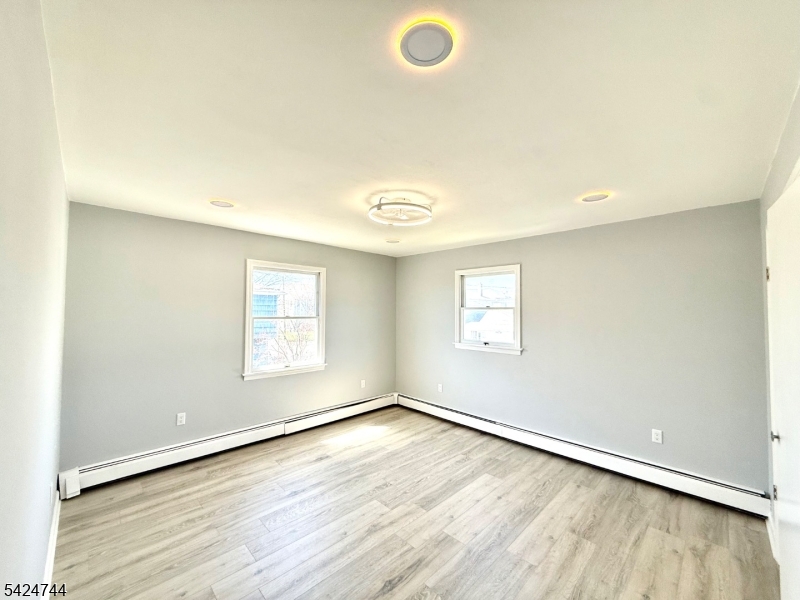 iselin - Residential