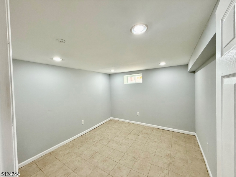 iselin - Residential