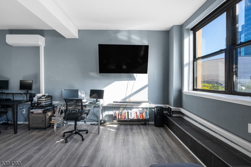 Renaissance Towers - Residential