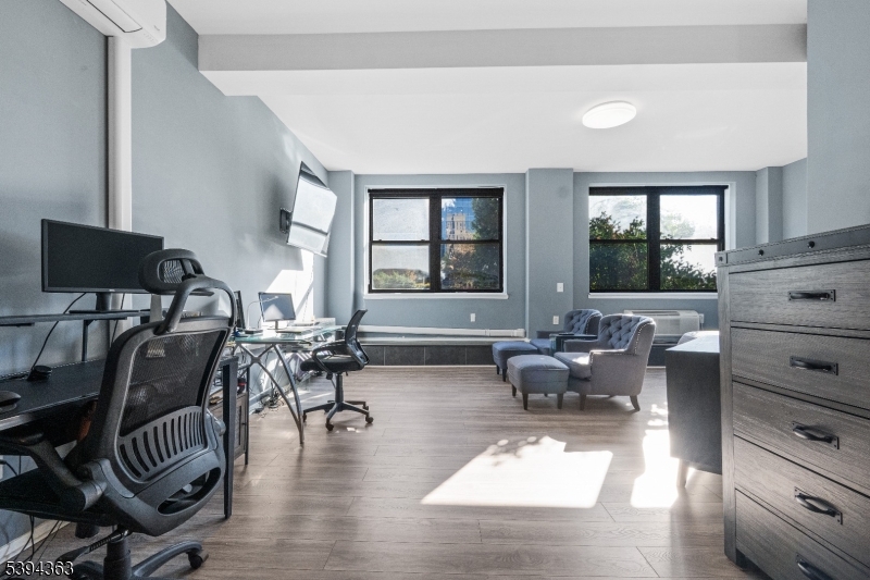 Renaissance Towers - Residential