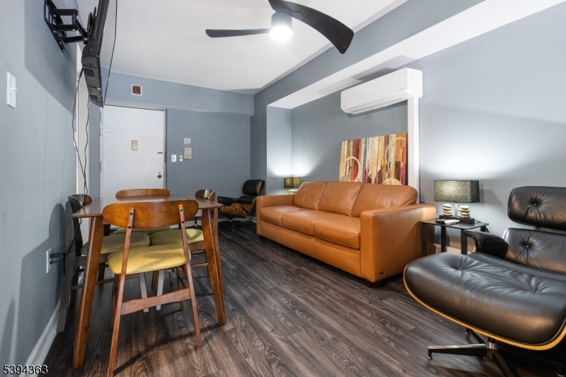 Renaissance Towers - Residential