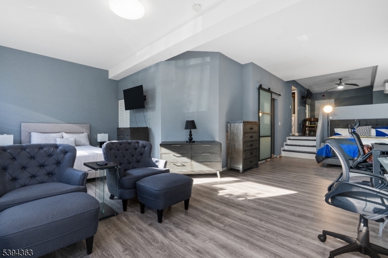 Renaissance Towers - Residential