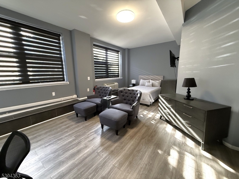 Renaissance Towers - Residential