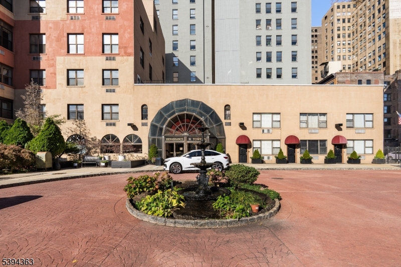 Renaissance Towers - Residential