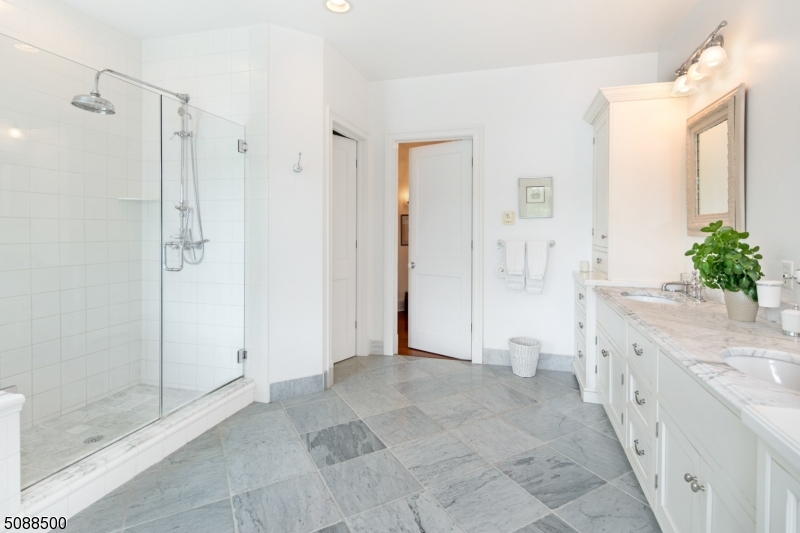 GREEN POND - Residential