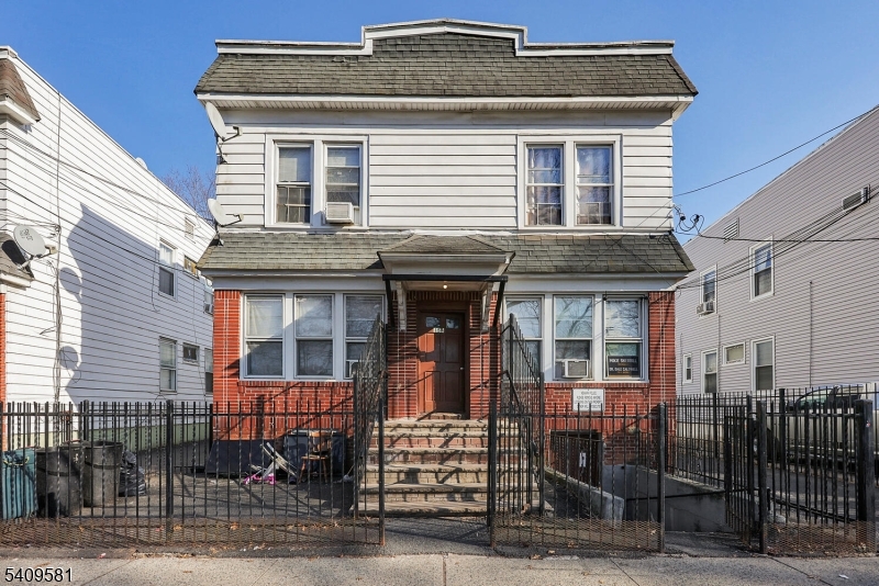 FOURPLEX SOUTH NEWARK - Residential Income