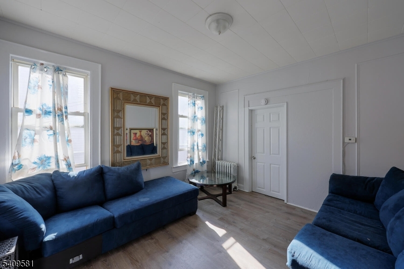 FOURPLEX SOUTH NEWARK - Residential Income