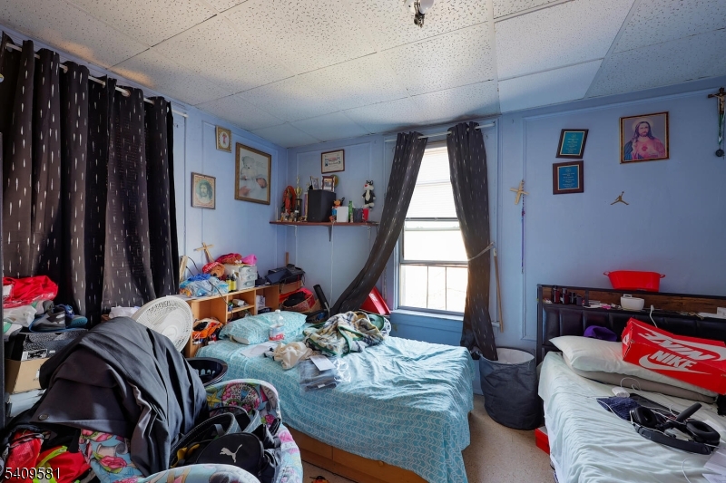 FOURPLEX SOUTH NEWARK - Residential Income