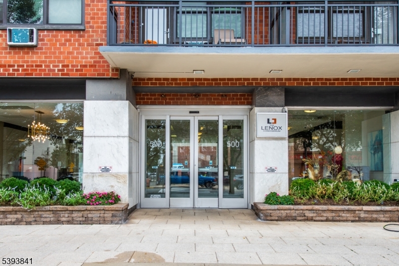 The Lenox - Residential