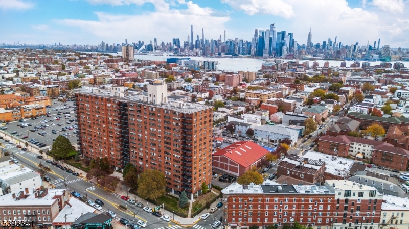 The Lenox - Residential