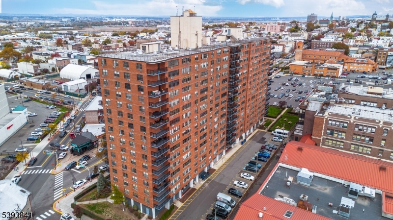 The Lenox - Residential