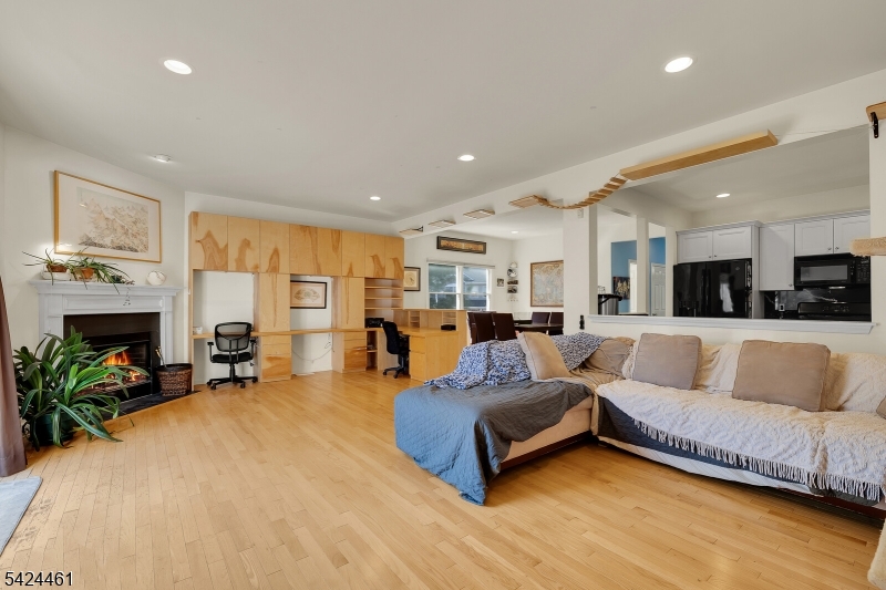 Glenmont Commons - Residential