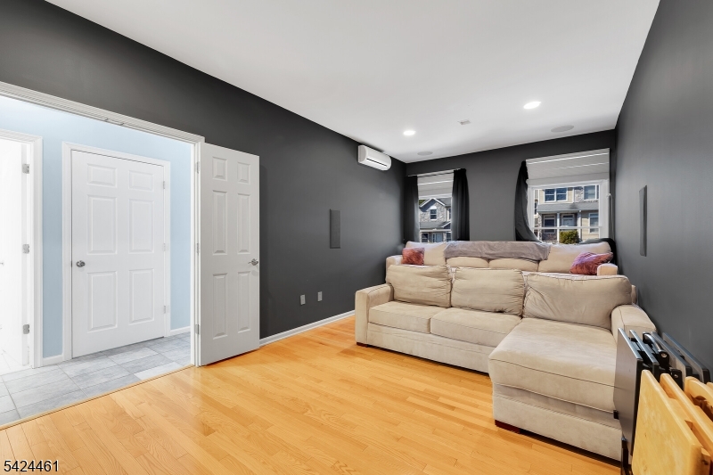 Glenmont Commons - Residential