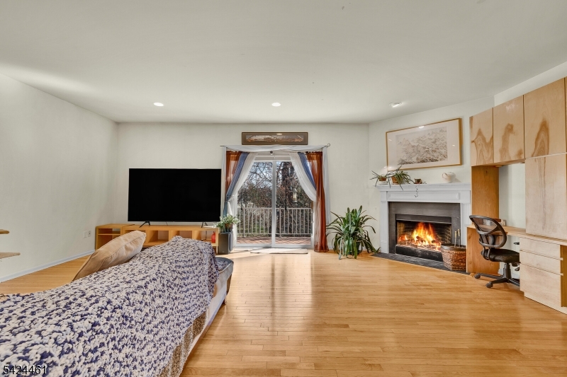 Glenmont Commons - Residential