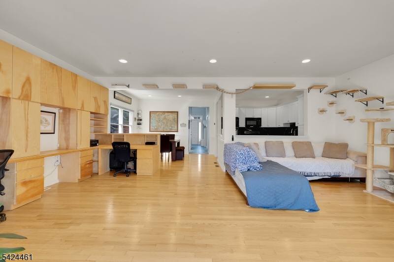 Glenmont Commons - Residential