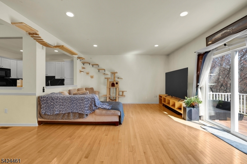 Glenmont Commons - Residential