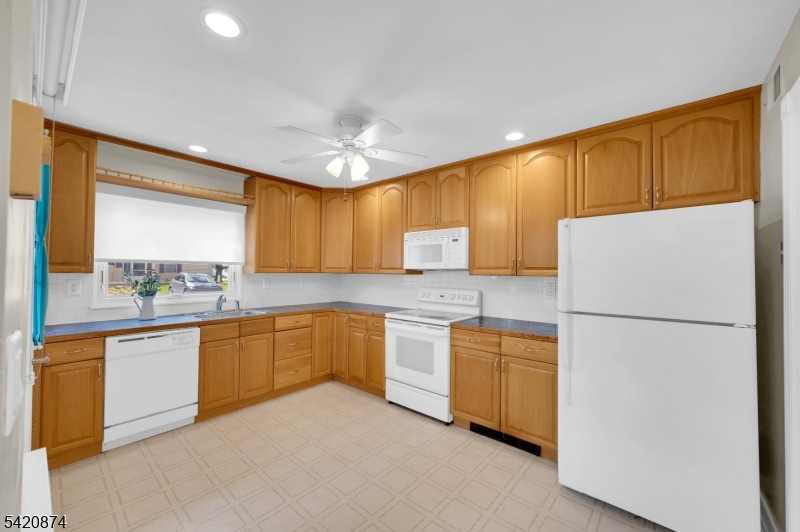 Leisure Vlg W - Residential