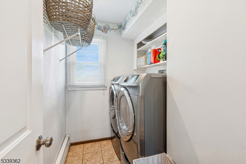 Franklin Twp., New Jersey 08873, United States, 3 Bedrooms Bedrooms, ,2 BathroomsBathrooms,Residential,Pending,119269