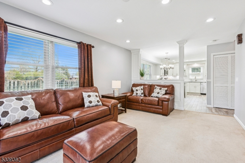 Franklin Twp., New Jersey 08873, United States, 3 Bedrooms Bedrooms, ,2 BathroomsBathrooms,Residential,Pending,119269