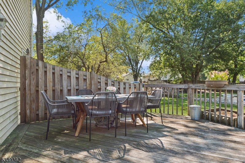 Franklin Twp., New Jersey 08873, United States, 3 Bedrooms Bedrooms, ,2 BathroomsBathrooms,Residential,Pending,119269