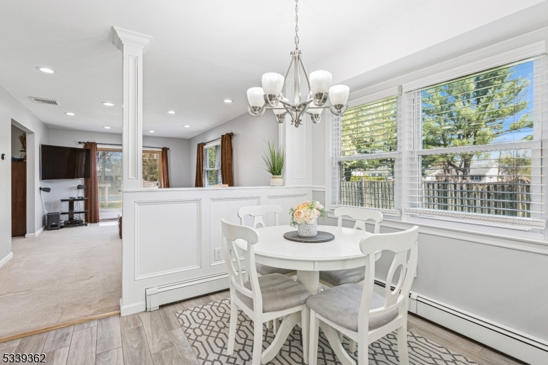 Franklin Twp., New Jersey 08873, United States, 3 Bedrooms Bedrooms, ,2 BathroomsBathrooms,Residential,Pending,119269