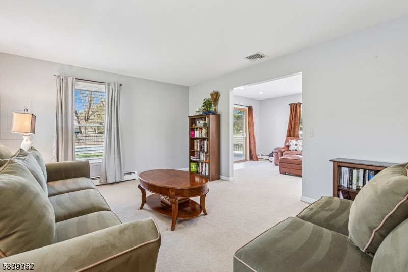 Franklin Twp., New Jersey 08873, United States, 3 Bedrooms Bedrooms, ,2 BathroomsBathrooms,Residential,Pending,119269