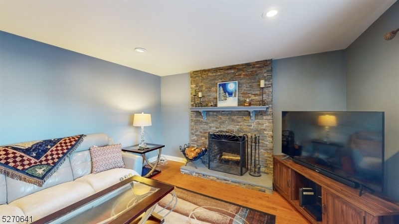 Woodland Hills - Residential