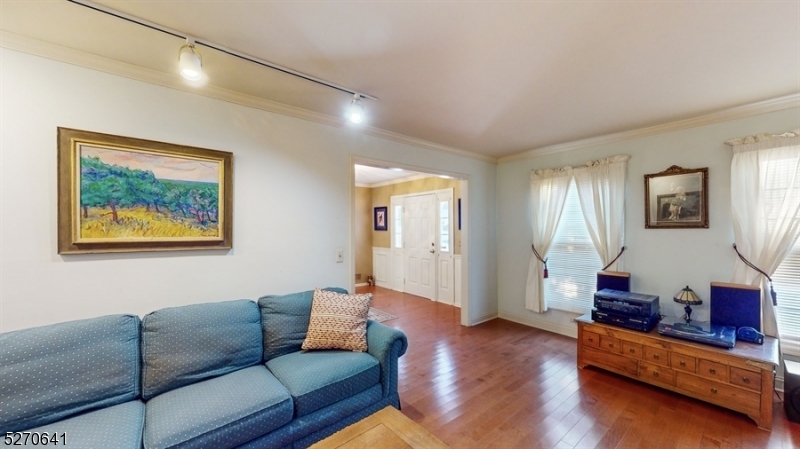 Woodland Hills - Residential