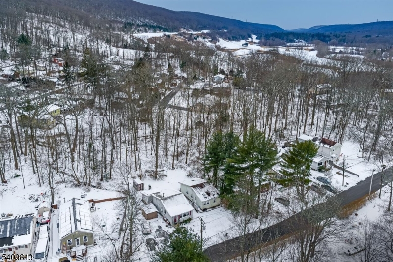 Cozy Lake - Residential