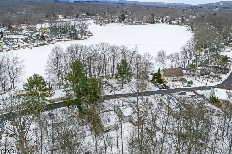 Cozy Lake - Residential