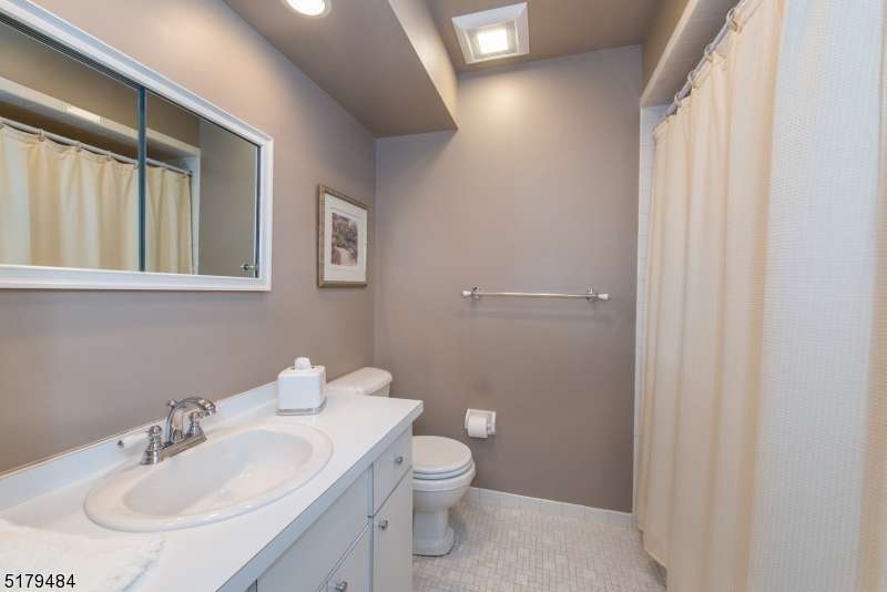 Shongum - Residential