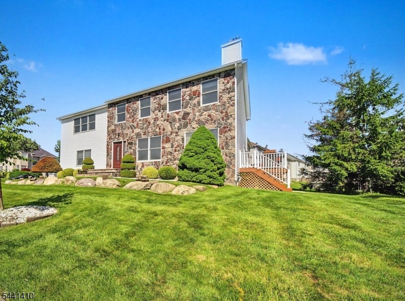 Photo 1 of 50 — 41 Nicole Ln, Parsippany-Troy Hills Twp., NJ 07054