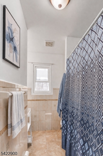 Barry Lakes - Residential