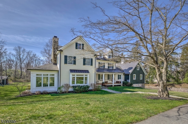 Close to Town - Residential