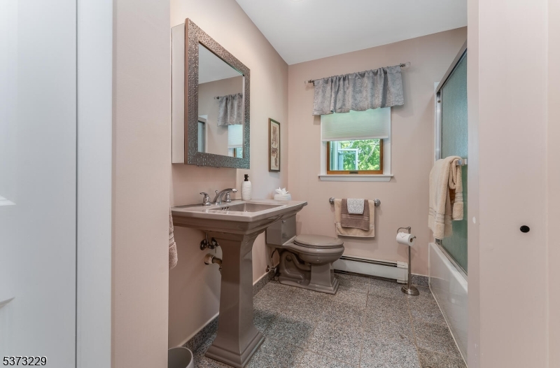 Washington Twp., New Jersey 07882, United States, 3 Bedrooms Bedrooms, ,2 BathroomsBathrooms,Residential,Active,179330