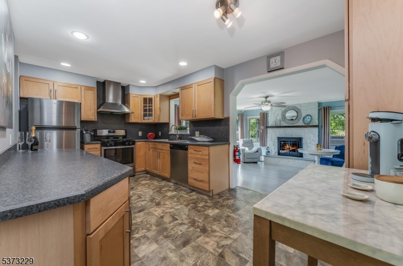 Washington Twp., New Jersey 07882, United States, 3 Bedrooms Bedrooms, ,2 BathroomsBathrooms,Residential,Active,179330