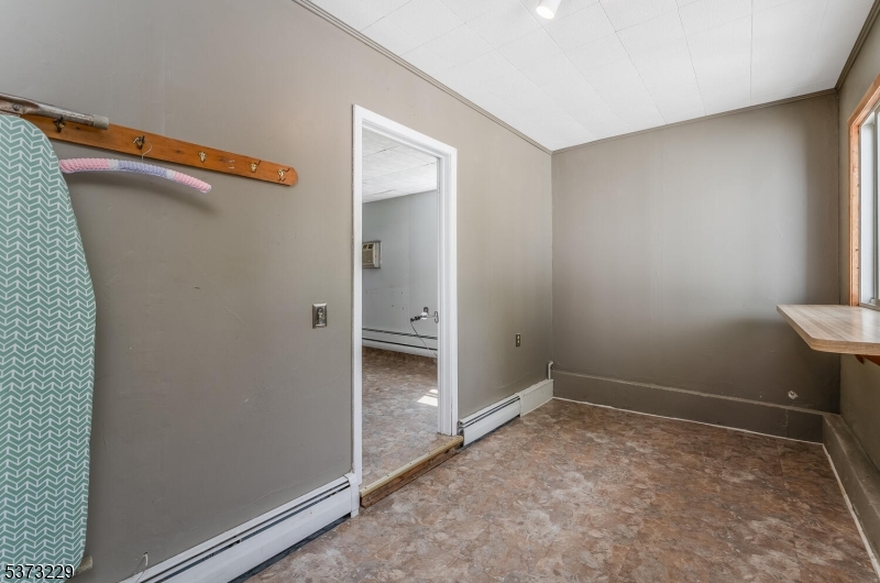 Washington Twp., New Jersey 07882, United States, 3 Bedrooms Bedrooms, ,2 BathroomsBathrooms,Residential,Active,179330