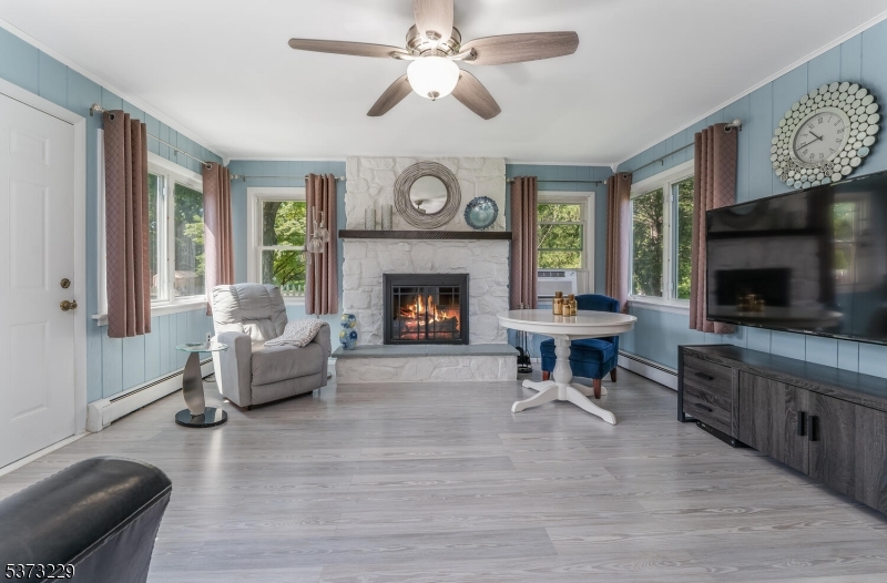 Washington Twp., New Jersey 07882, United States, 3 Bedrooms Bedrooms, ,2 BathroomsBathrooms,Residential,Active,179330