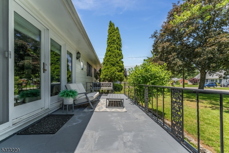 Washington Twp., New Jersey 07882, United States, 3 Bedrooms Bedrooms, ,2 BathroomsBathrooms,Residential,Active,179330