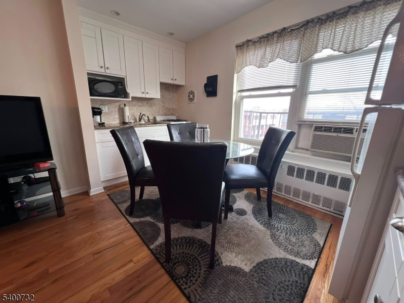 Hillside Manor - Residential