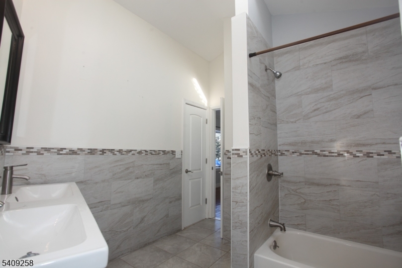 WILDWOOD SHORES - Residential