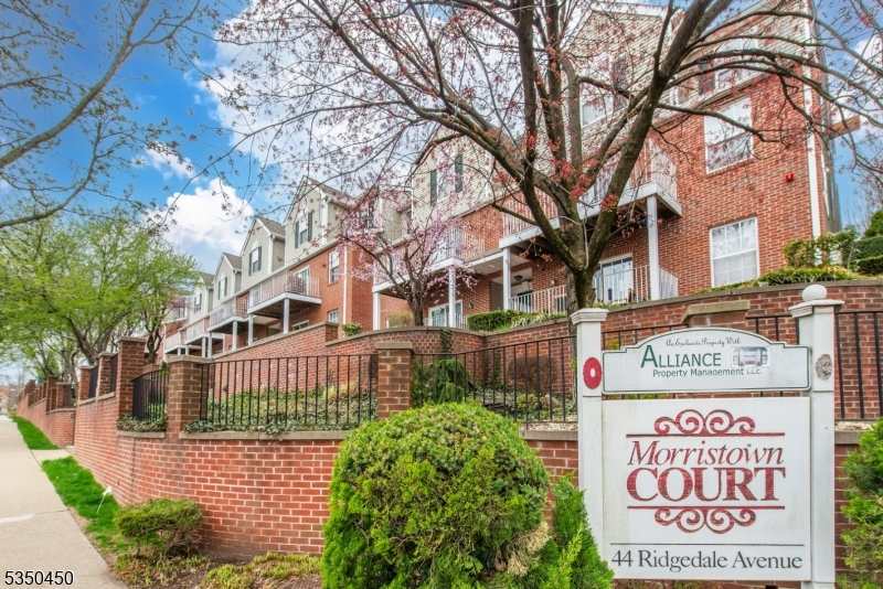 44 Ridgedale Ave 115