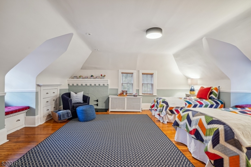 OLD SHORT HILLS - Residential