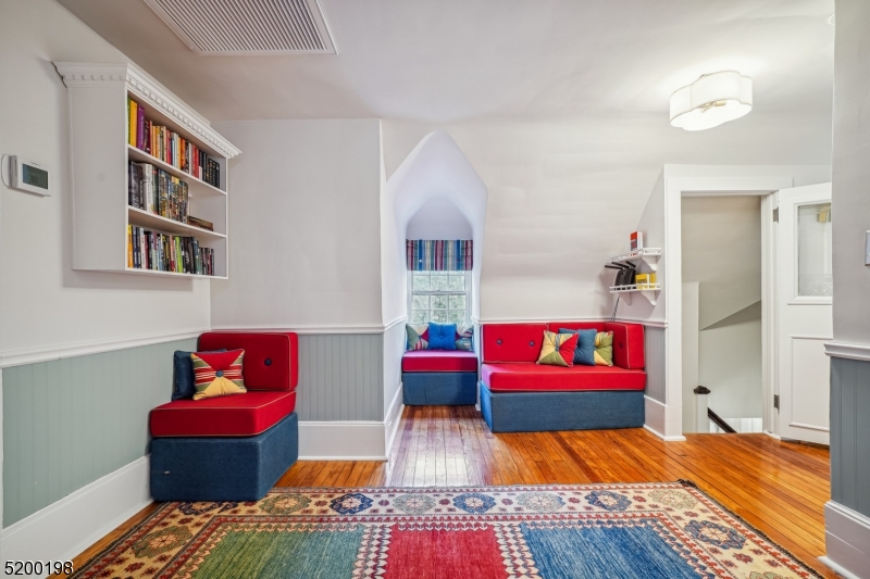 OLD SHORT HILLS - Residential