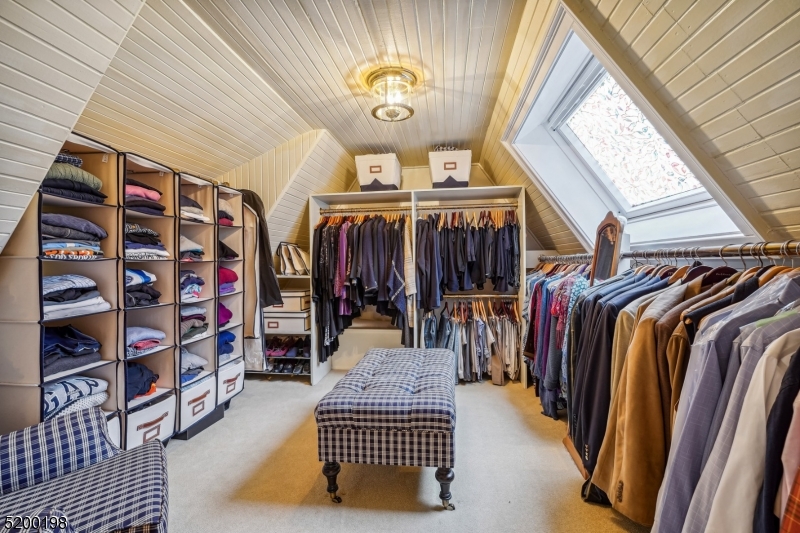 OLD SHORT HILLS - Residential