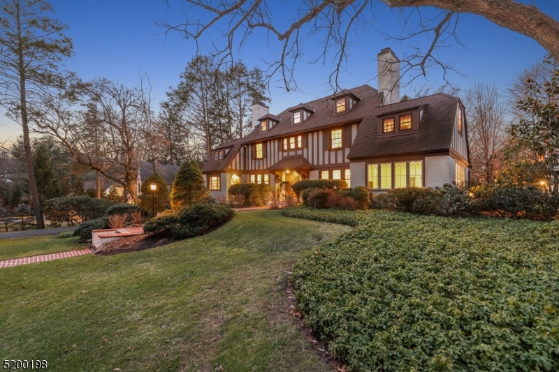 OLD SHORT HILLS - Residential