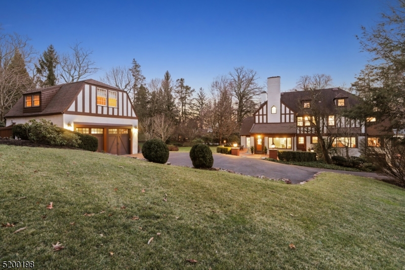 OLD SHORT HILLS - Residential