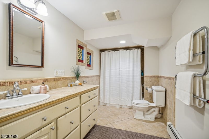 OLD SHORT HILLS - Residential